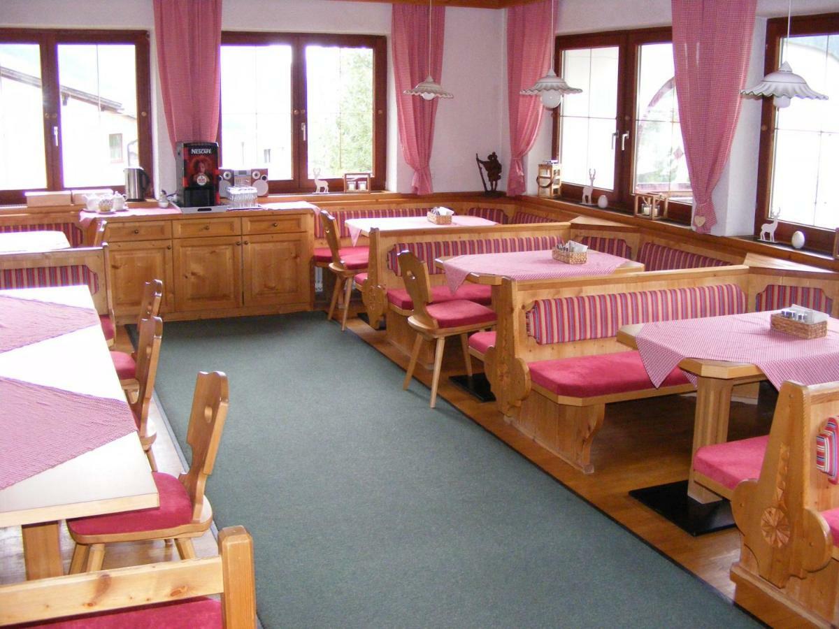 Sankt Sigmund im Sellrain Pension Praxmarer מראה חיצוני תמונה