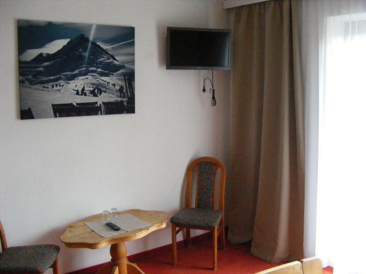 Sankt Sigmund im Sellrain Pension Praxmarer מראה חיצוני תמונה